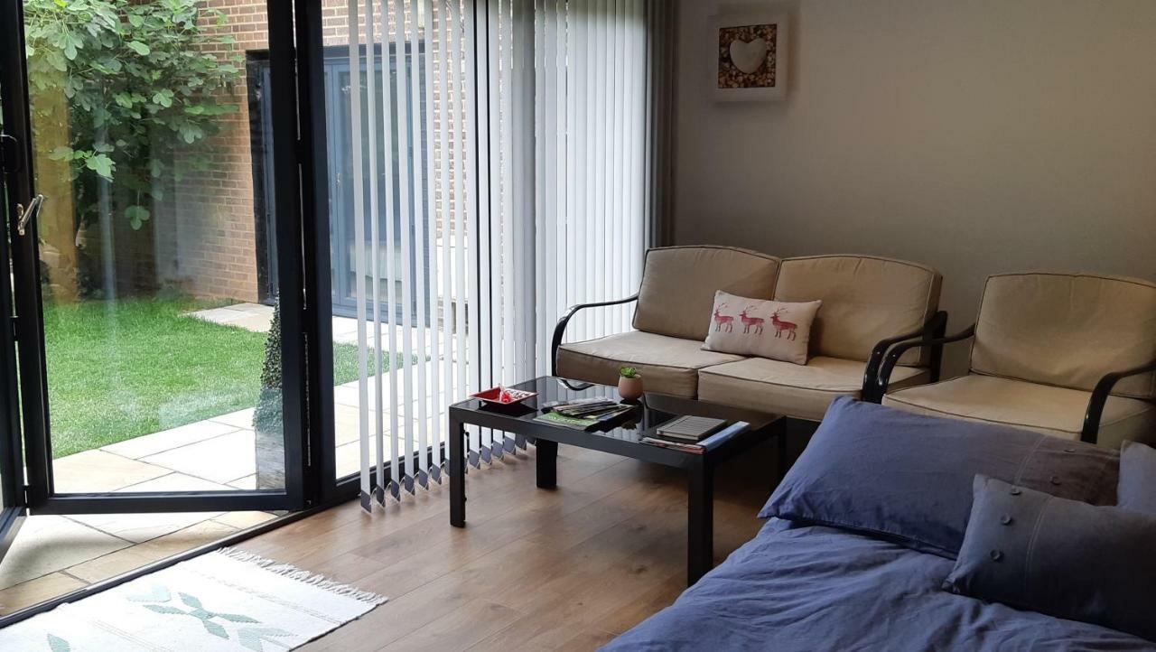The Mills Guesthouse Хатфилд Экстерьер фото